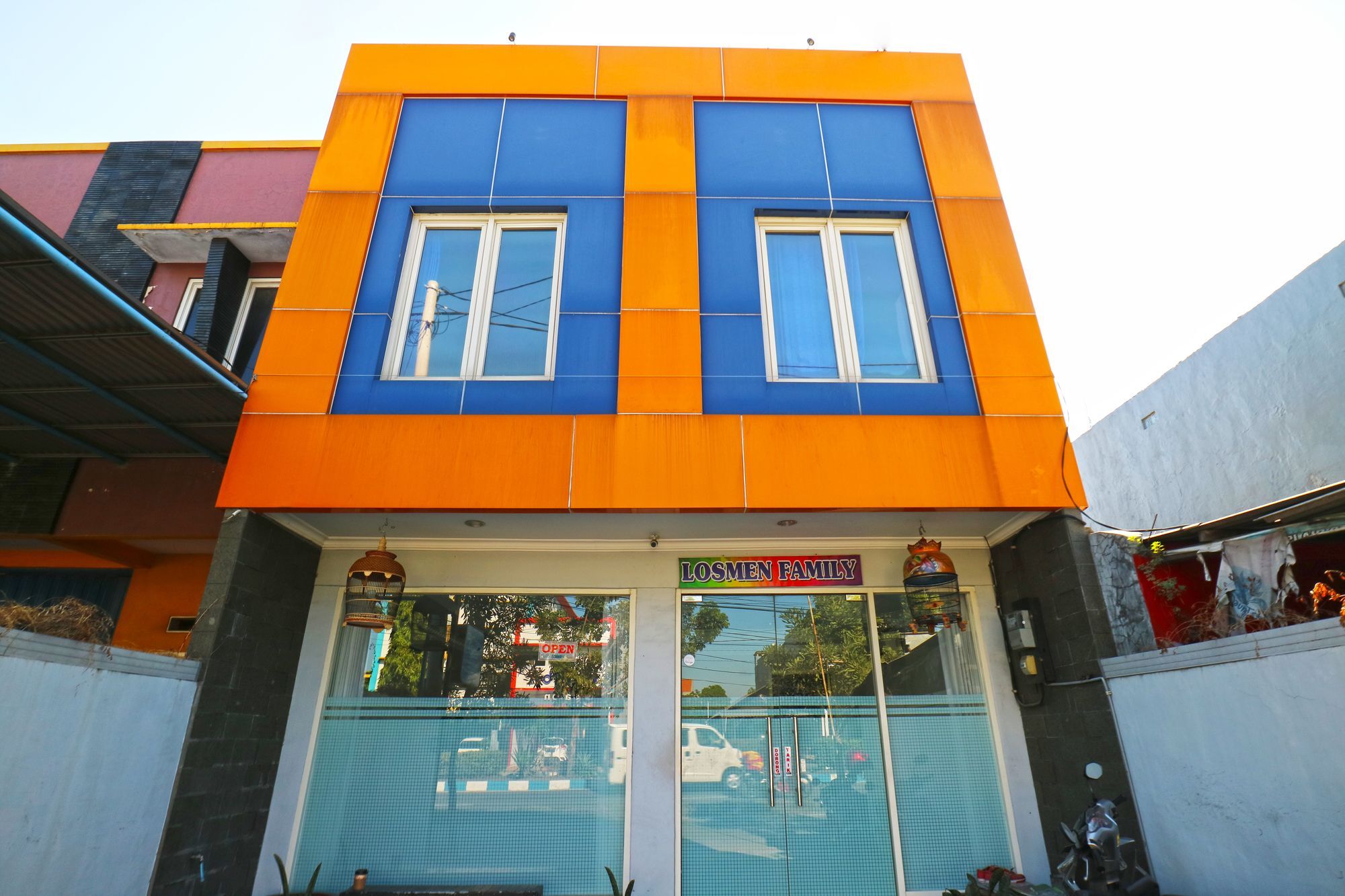 Losmen Family Syariah Bypass Juanda Mitra Reddoorz Brebek Екстериор снимка